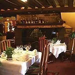 Logis Restaurant Du Cheval Blanc Crevecoeur-en-Auge