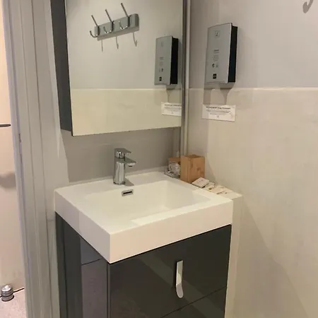 Szálloda Logis Restaurant Du Cheval Blanc Le Mesnil-Mauger