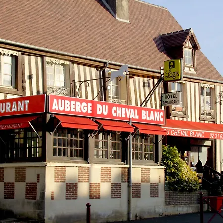 Logis Restaurant Du Cheval Blanc Le Mesnil-Mauger