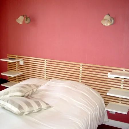 Hotel Logis Restaurant Du Cheval Blanc