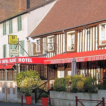 Logis Restaurant Du Cheval Blanc 호텔 크레브꾀르엉노즈