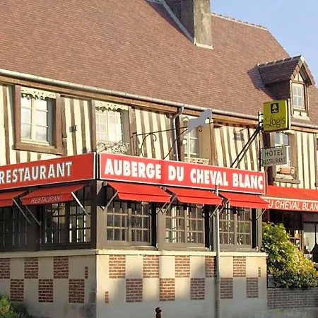 호텔 Logis Restaurant Du Cheval Blanc