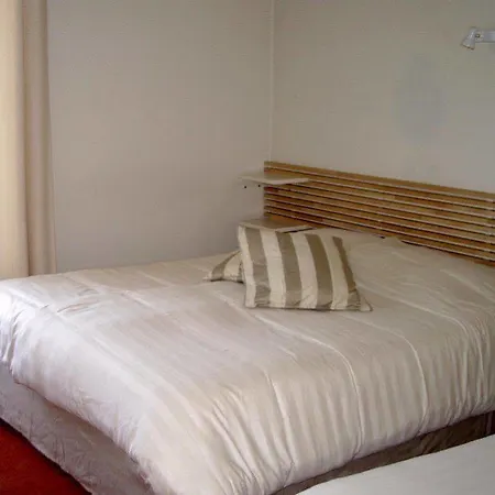 Logis Restaurant Du Cheval Blanc 3* Le Mesnil-Mauger