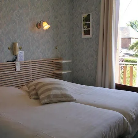 Logis Restaurant Du Cheval Blanc Szálloda 3*