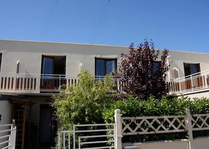 Hotel Du Cheval Blanc 3*