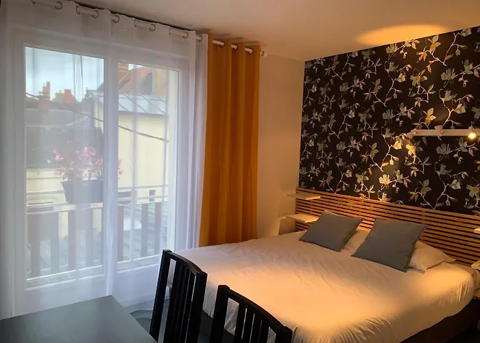 Du Cheval Blanc Crèvecoeur-en-Auge