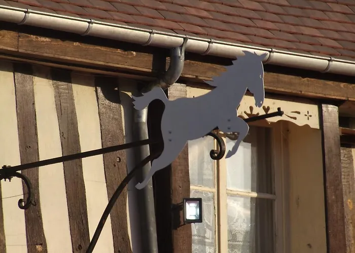 Du Cheval Blanc 3* Crèvecoeur-en-Auge