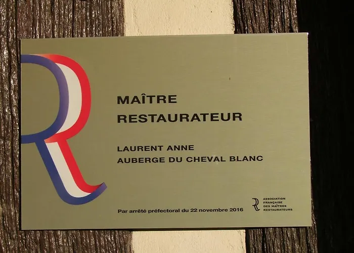 Du Cheval Blanc Crèvecoeur-en-Auge